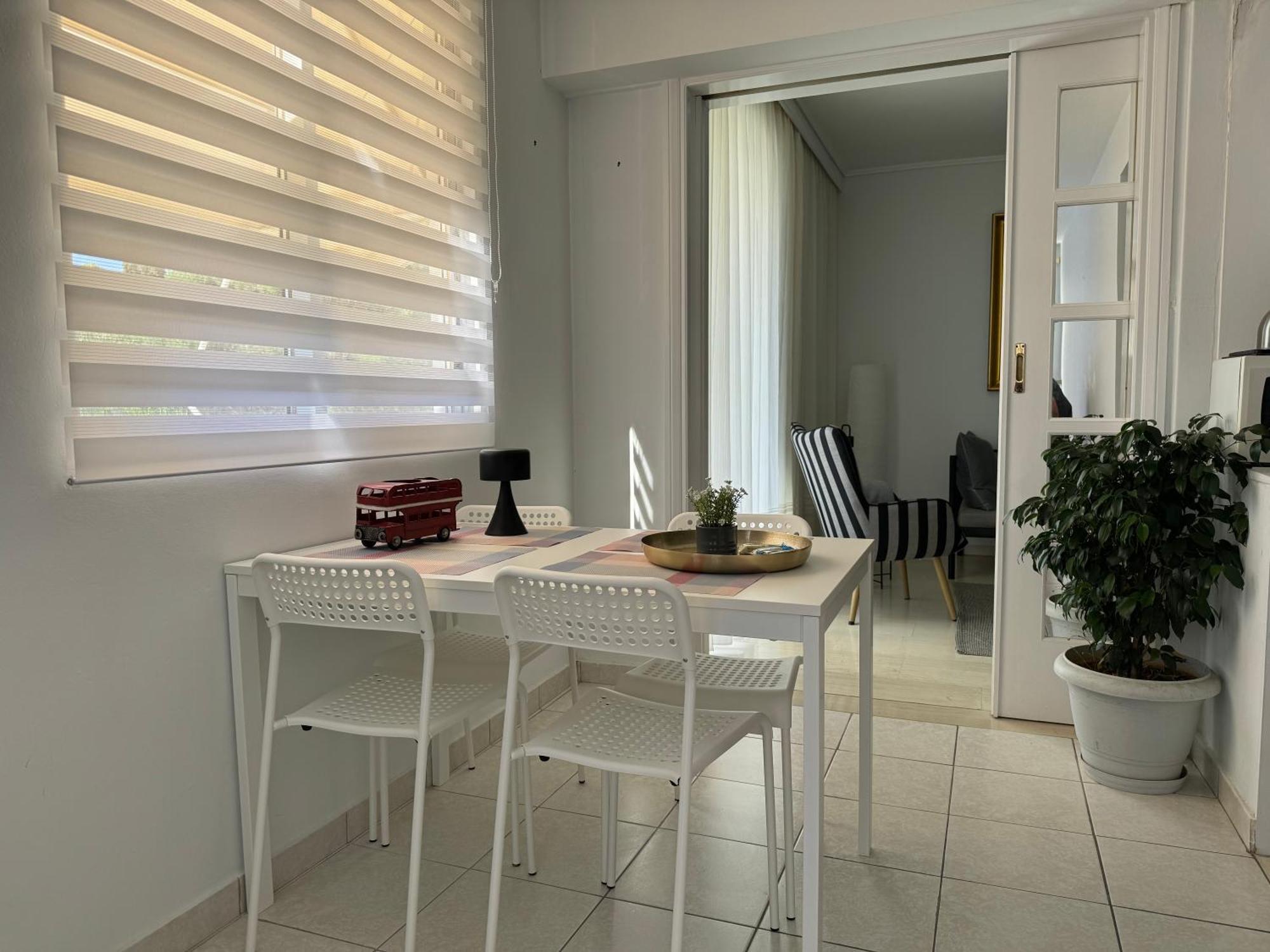 Windsor Place Apartment - Vouliagmeni Atene Esterno foto