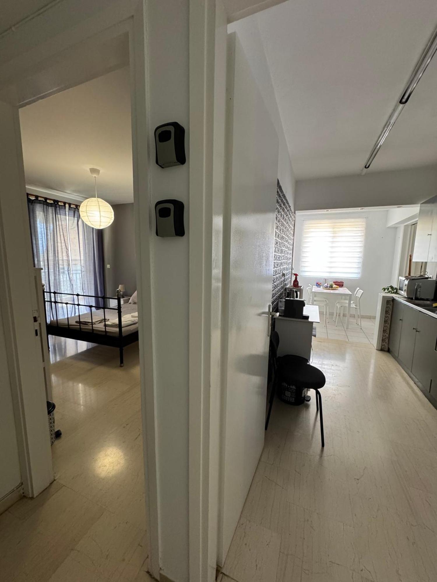 Windsor Place Apartment - Vouliagmeni Atene Esterno foto